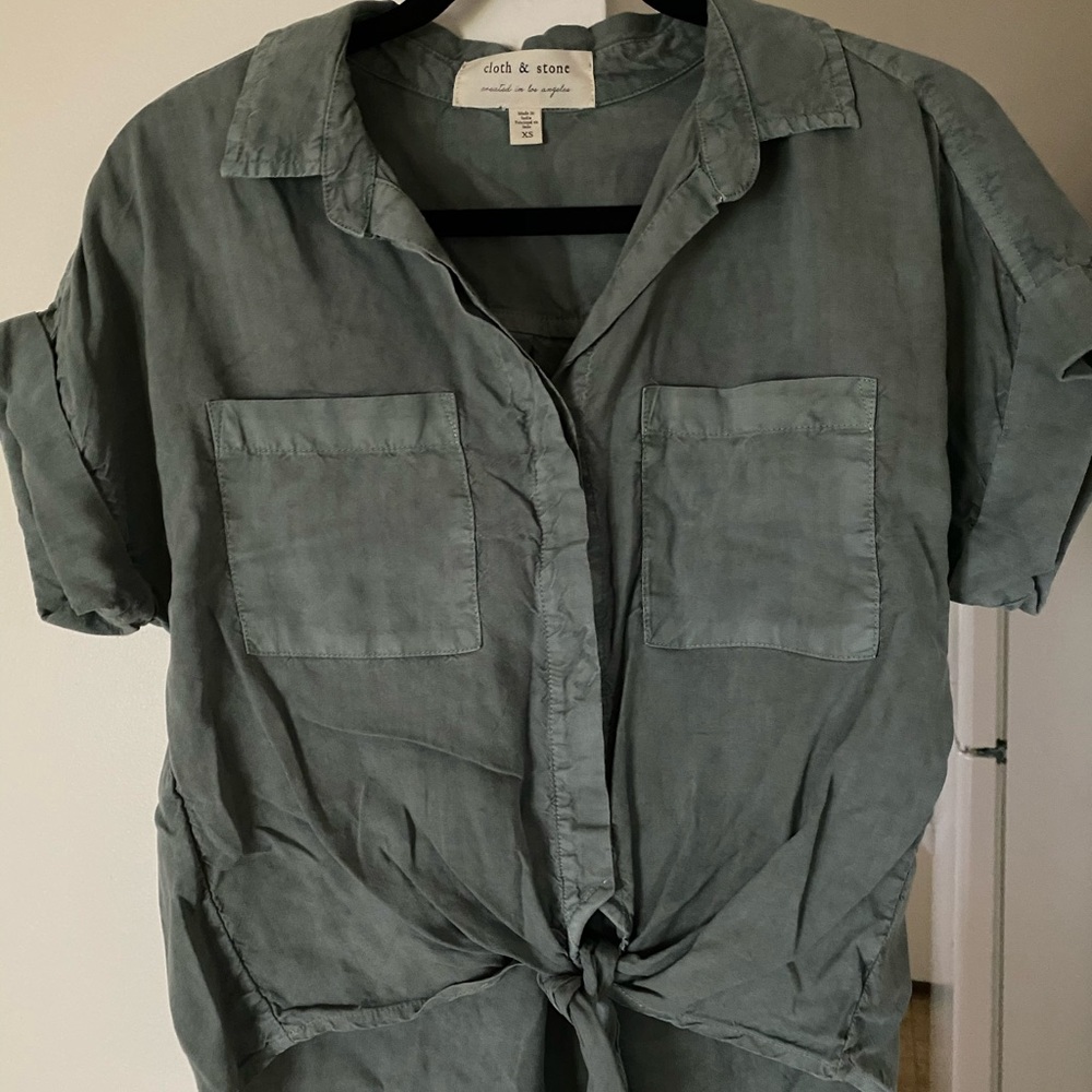 Cloth and Stone (Anthropologie) tie top